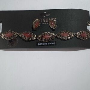 6.5” adjustable Shyanne Pink and Gold Semi-Choker Necklace Set